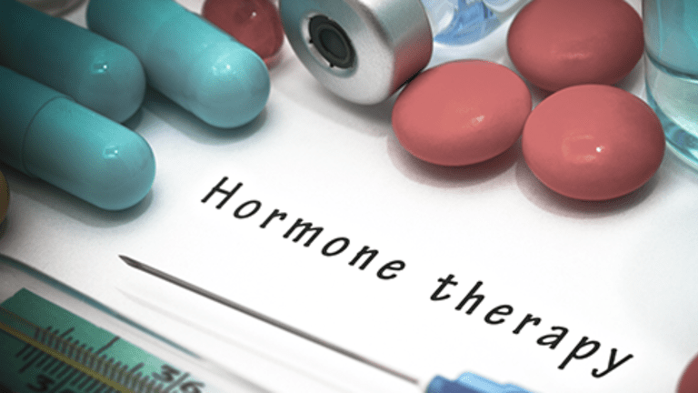 Liệu pháp hormone: Lợi ích, rủi ro và những điều cần biết